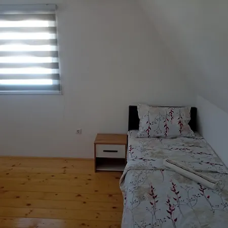 Cardak Na Padini Zlatibora Nyaraló Ravni