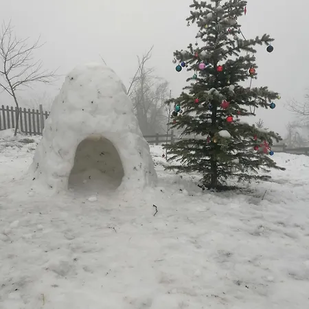 Cardak Na Padini Zlatibora Ravni