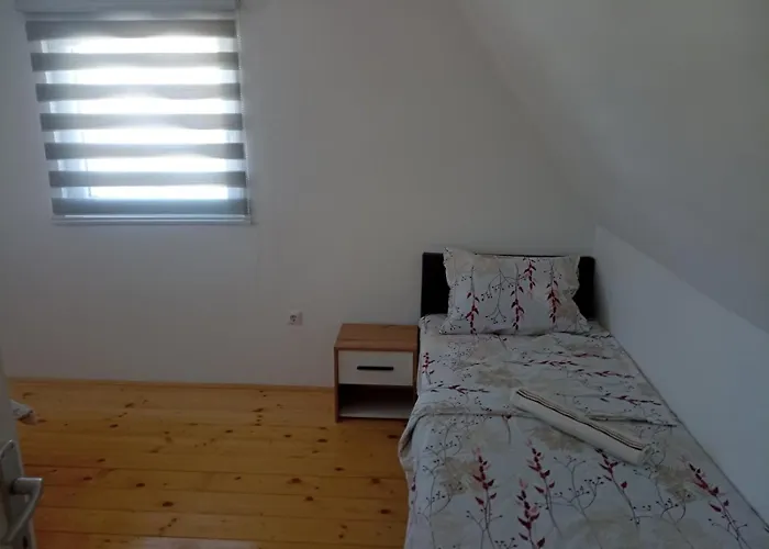 Cardak Na Padini Zlatibora Nyaraló Ravni