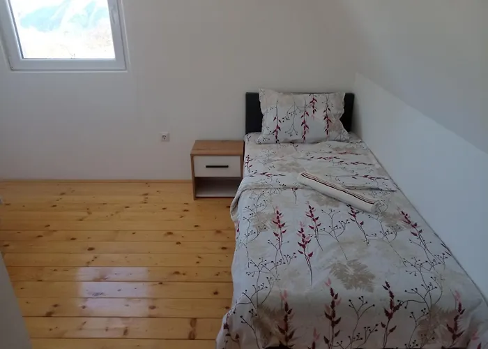 Cardak Na Padini Zlatibora *