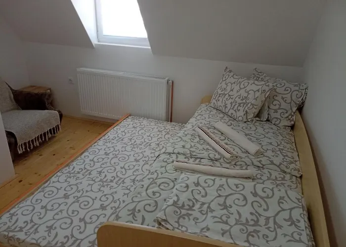 Cardak Na Padini Zlatibora